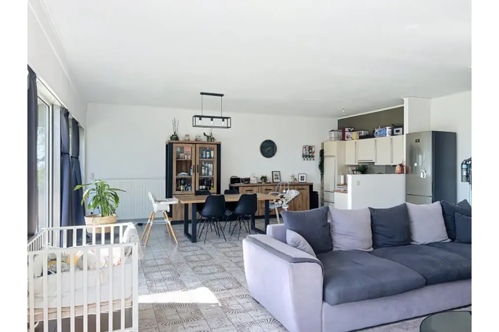 Elutuba - Spacious Ground Floor Apartment with Terrace in Blegny