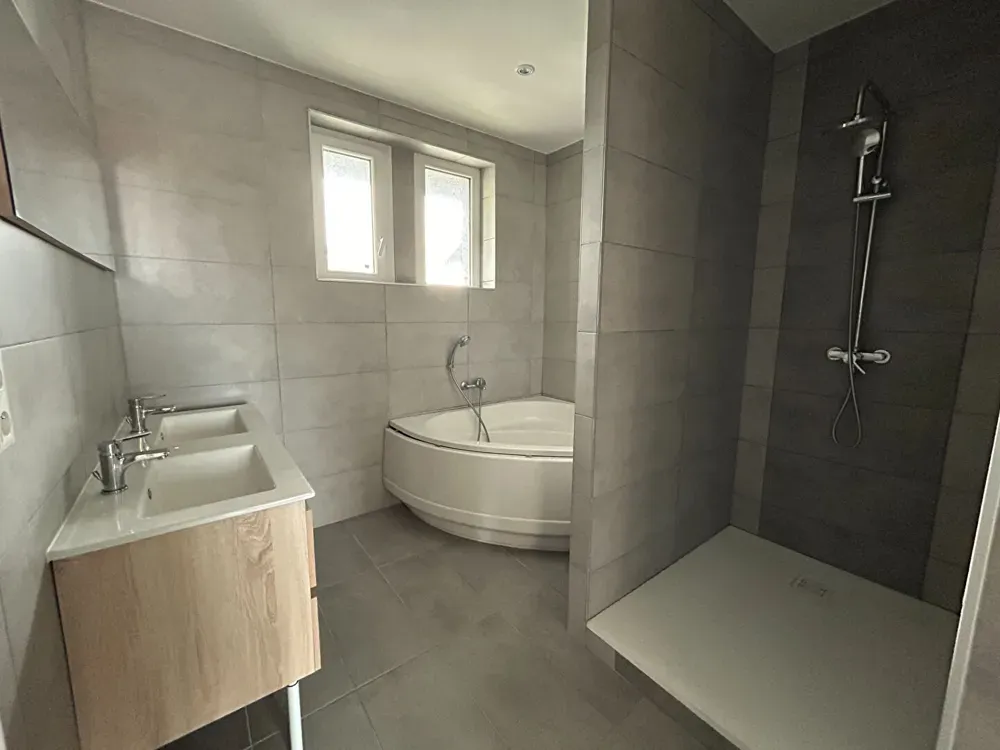 Bathrooms - Refurbished Apartment with Balcony in Attignat