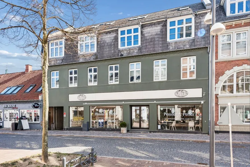 Välivaade - Central Retail Unit on Slotsgade, Hillerød