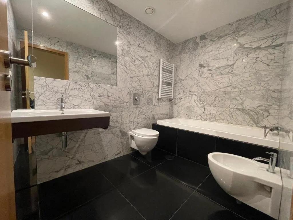 Bagni - Luxury Flat with East/West Views in Porto