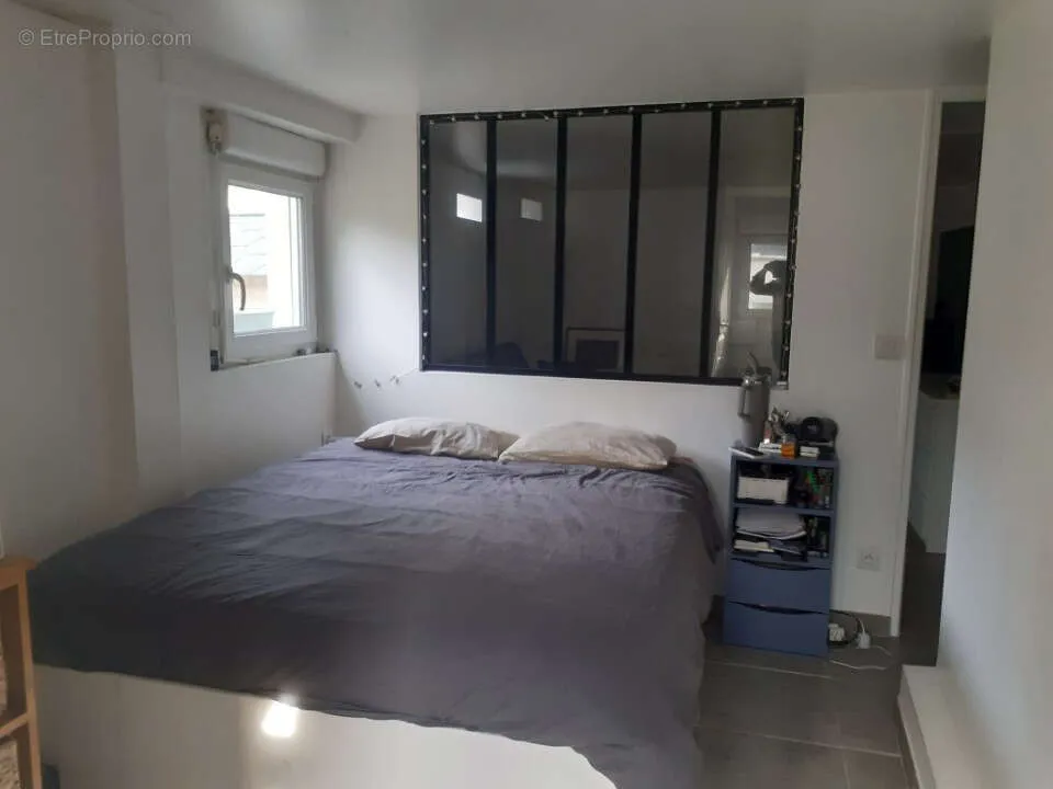 Chambres - Maison de 7 Pièces avec Jardin au Centre Ville de Chelles
