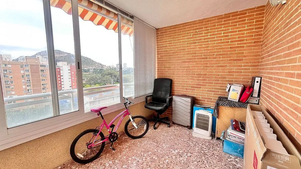 balcony