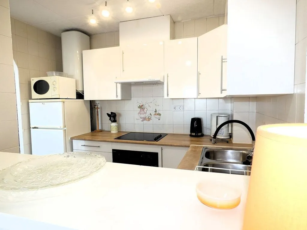 Köök - 1-Bedroom Apartment with Pool in Empuriabrava