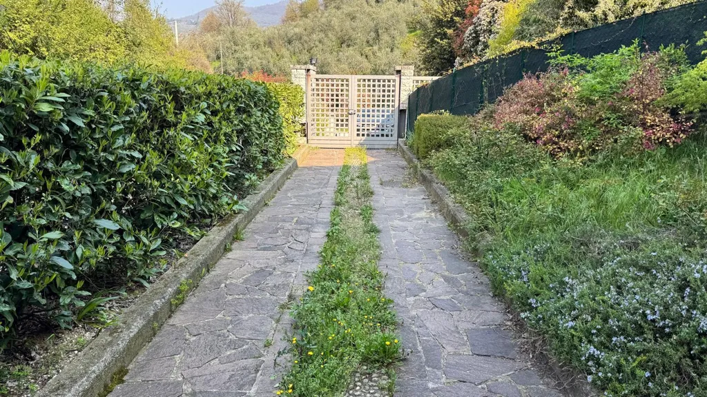 Apartment with Garden View in Cellatica