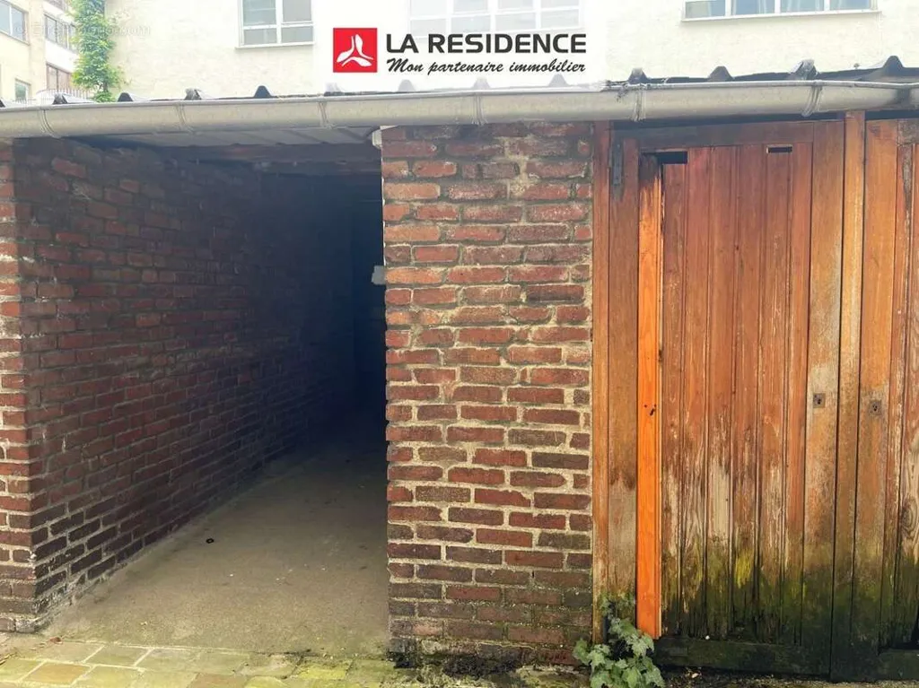 Extérieur - Remise dans Cour à Boulogne-Billancourt