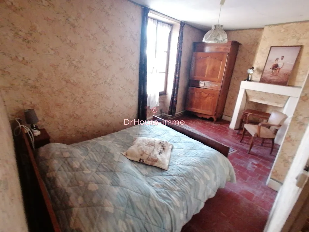 Bedrooms - Town House with Garden in Les Ormes Centre