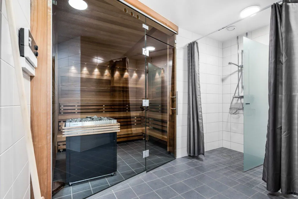 Vannitoad - Apartment with Balcony and Forest View in Eskilstuna
