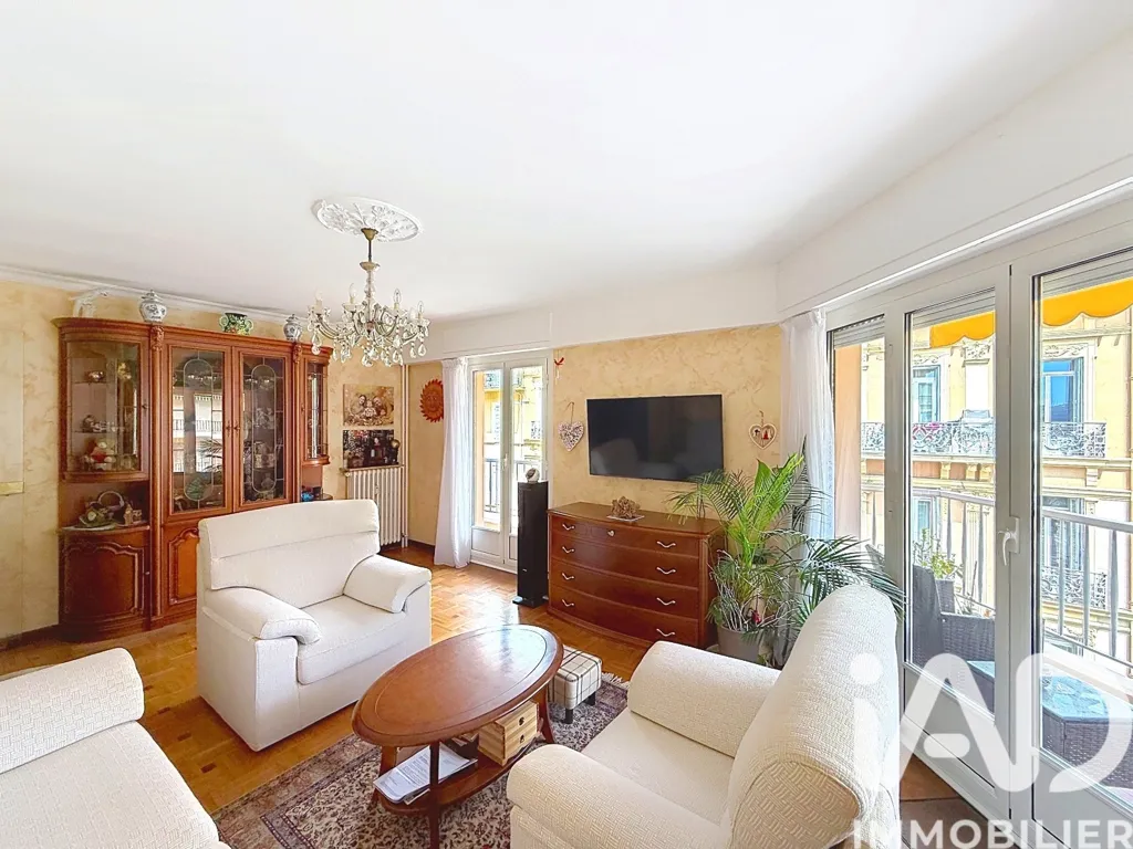 Elutuba - City Centre Apartment with Balcony in Menton