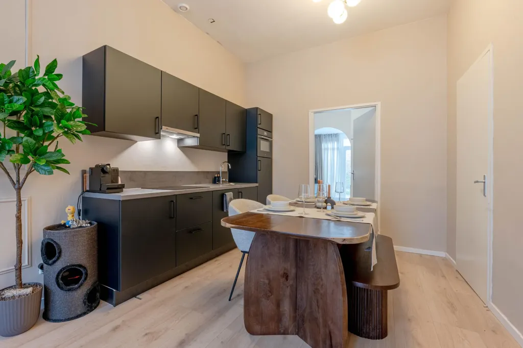 Salle à manger - Authentic Ground Floor Flat with Garden in Oud-Charlois