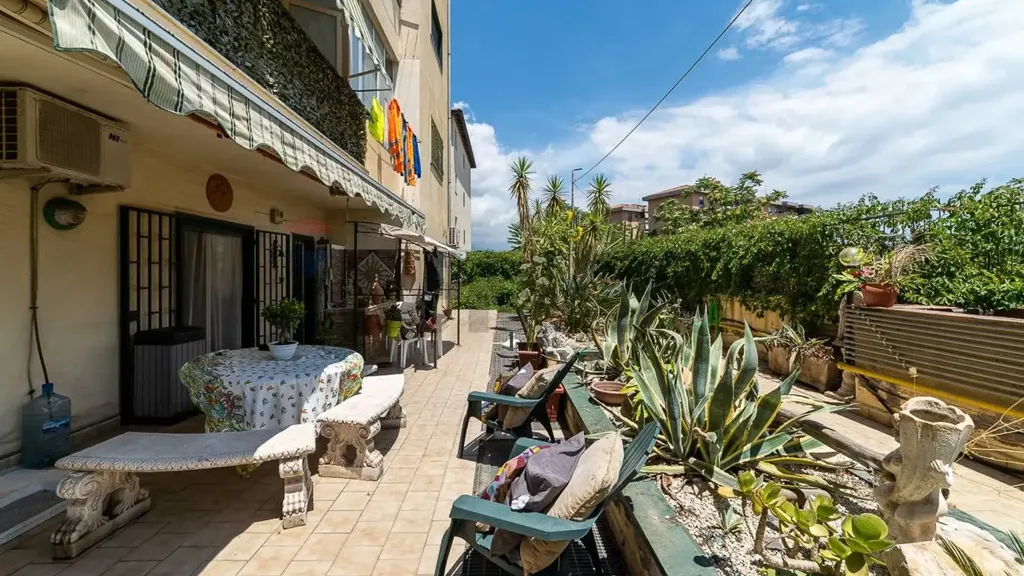 Terrace - Spacious Apartment with Large Terrace in Catania