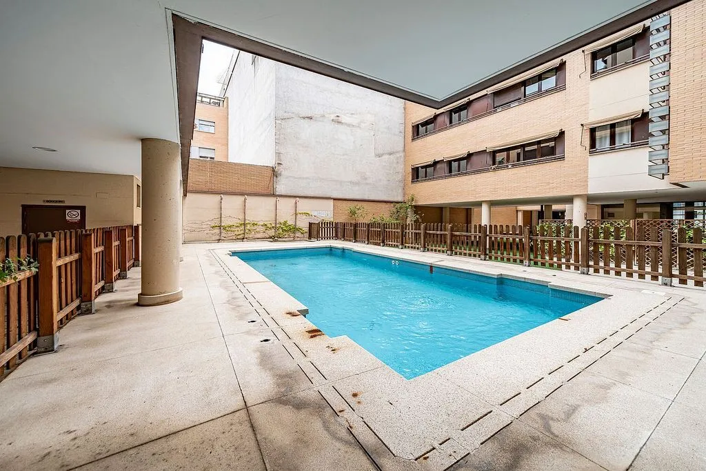 Bassein - 1-Bed Flat with Pool in Legazpi