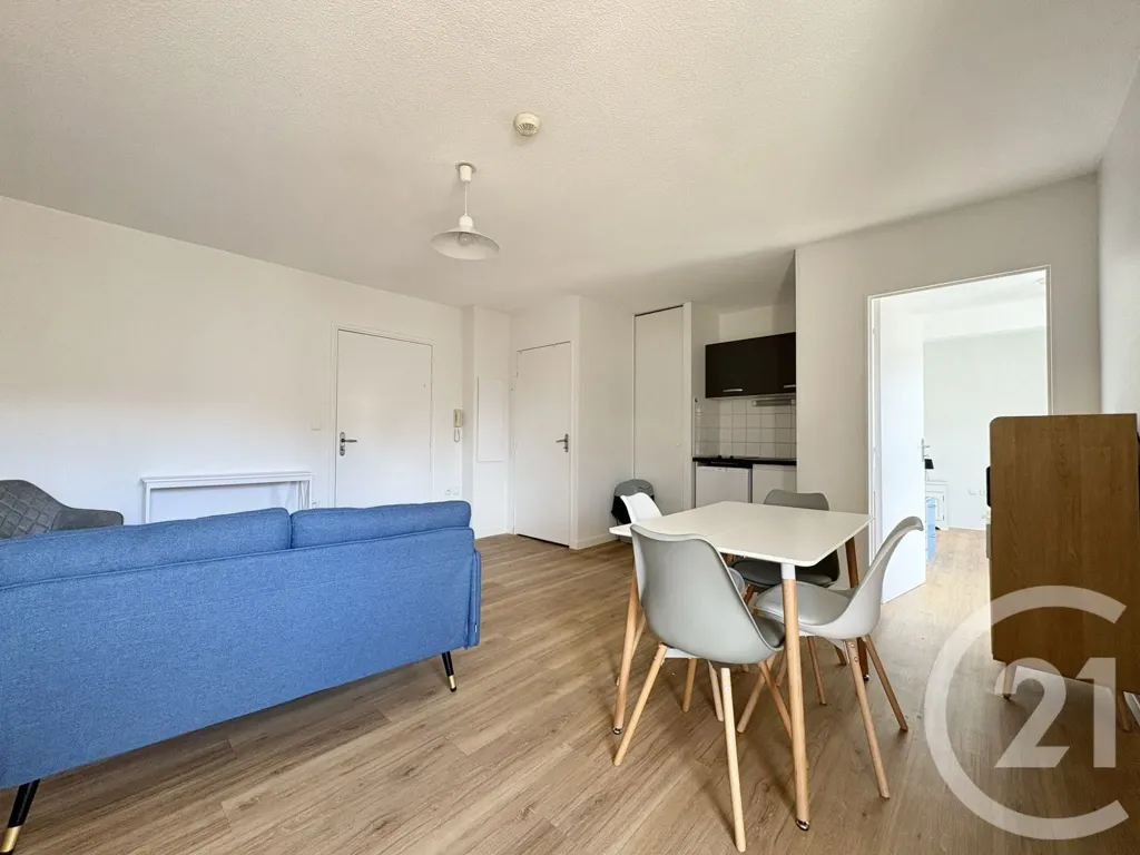 Wohnzimmer - City Centre Apartment with Balcony in Limoges