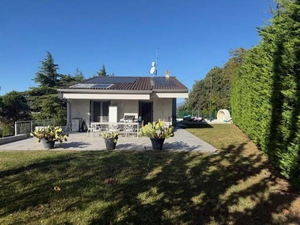 Jardin - Luxury Villa with Panoramic View in Rivoli Veronese