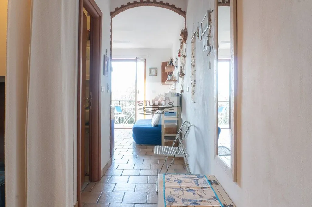 hallway_entrance