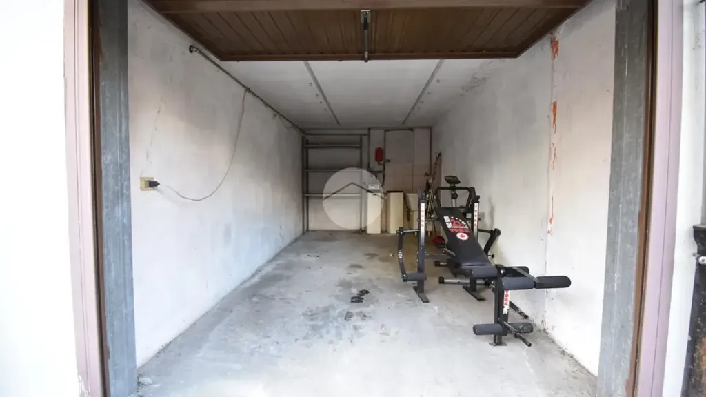 Garage - Apartment with 40m² Terrace in Fidenza