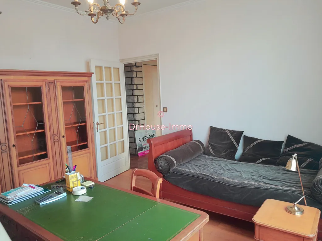 Office - Spacious House with Pool in Ingrandes-sur-Loire