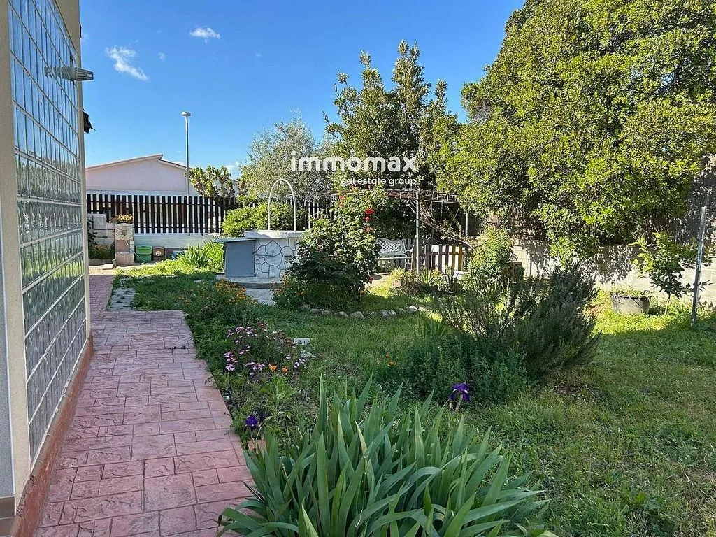 Jardin - Chalet with Garden and Garage in Palau-solità i Plegamans