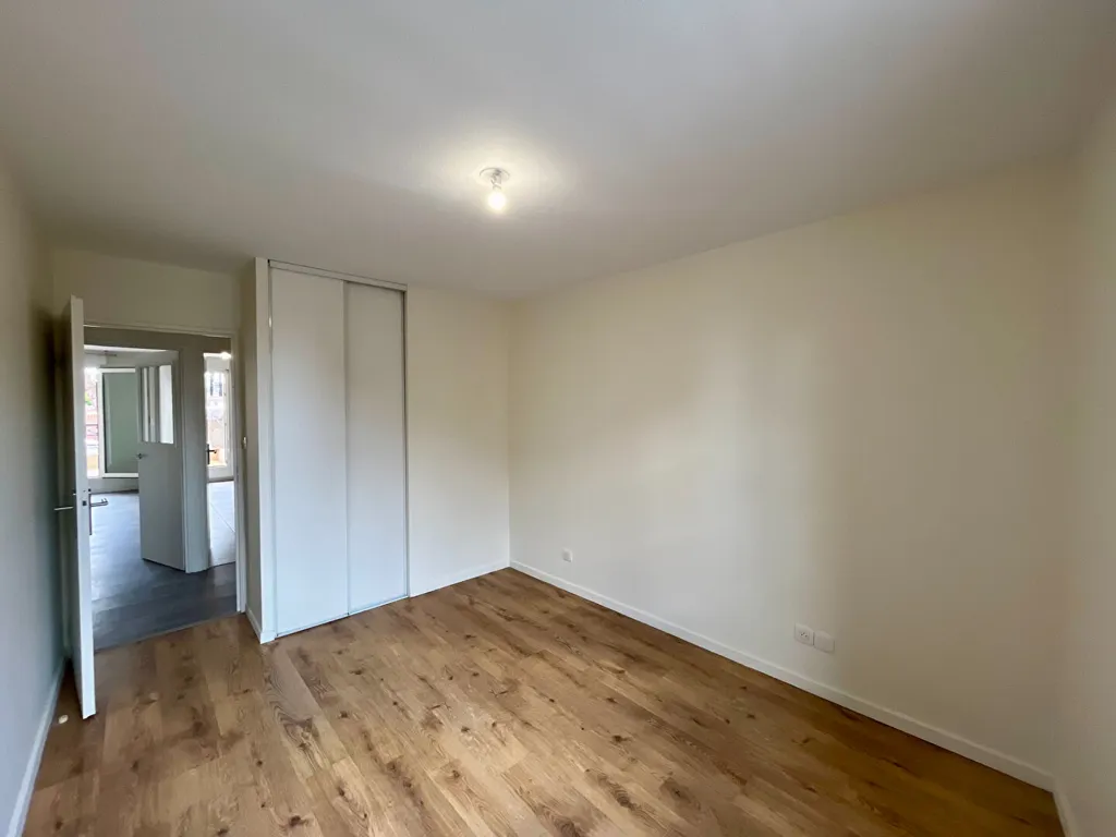 Rooms - Apartment with South-Facing Terrace in Blagnac