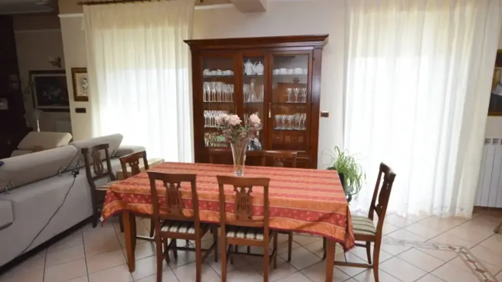 Salle à manger - Spacious Apartment with Panoramic View in Rossano