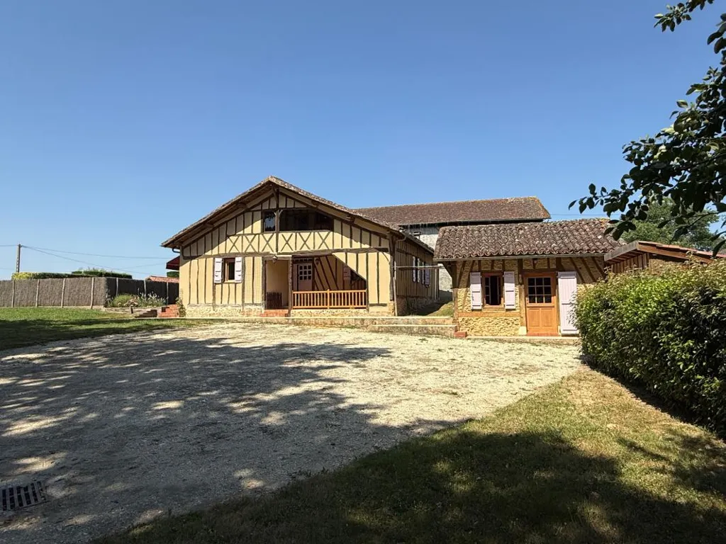 Esterno - Character House with Pool in Mauleon d'Armagnac