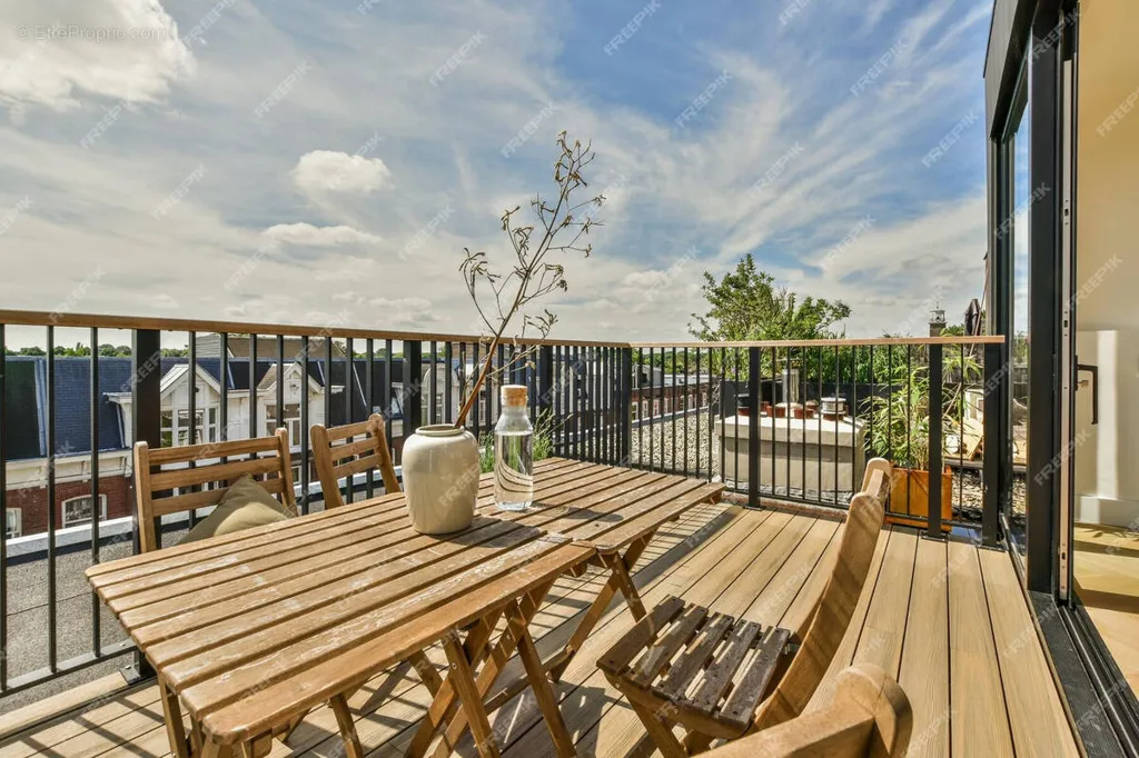 Terrasse - Appartement 2 Pièces avec Terrasse à Paris