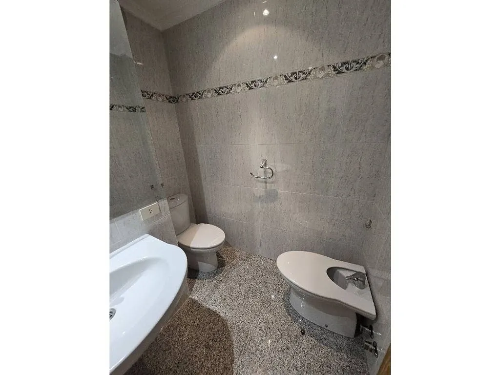 Vannitoad - Duplex with Terrace in A Milagrosa
