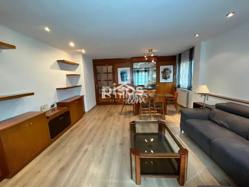 Elutuba - Spacious Flat with Thermal Water in Escaldes-Engordany