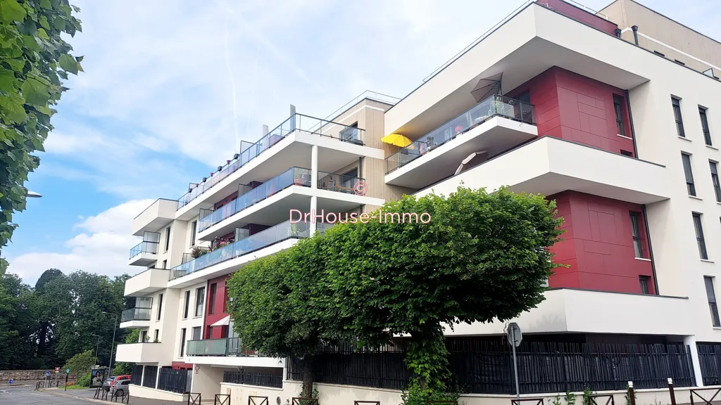 Extérieur - Duplex avec Terrasses et Vue sur Parc à Champs-sur-Marne