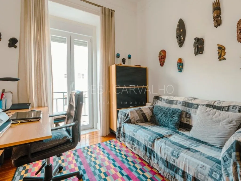 Magamistoad - Luxury Apartment with High Ceilings in Lisbon
