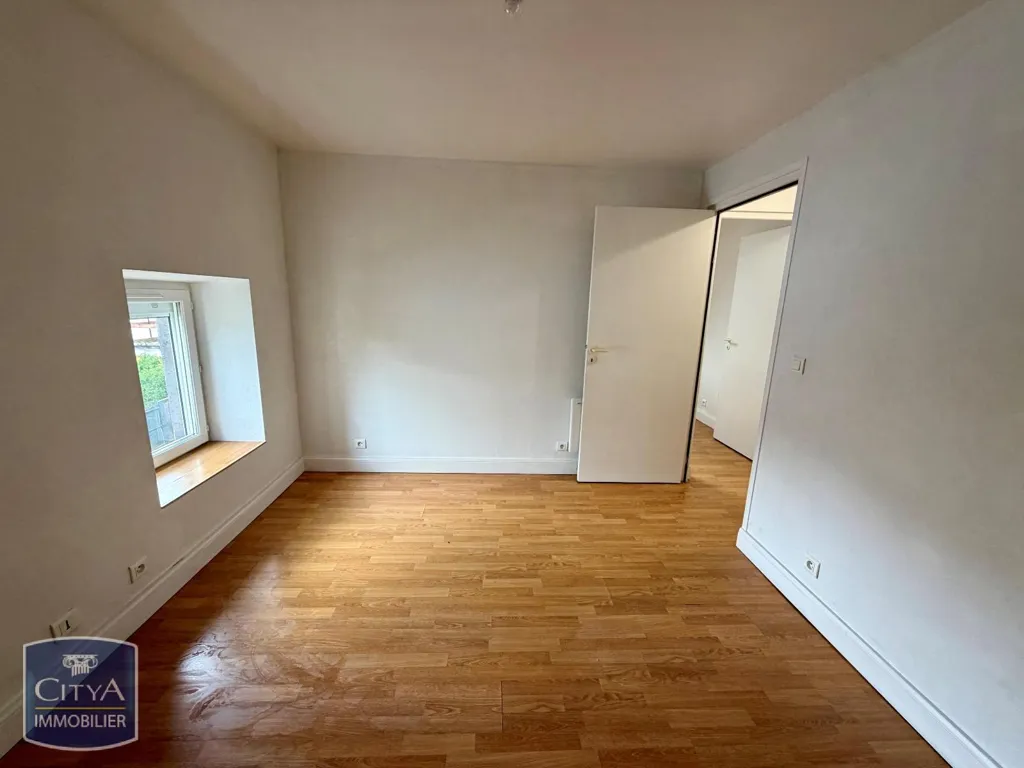 Rooms - Charming 3-Piece House in Les Martres-d'Artière