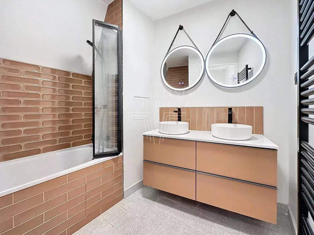 Bagni - Refurbished Parisian Flat with Balconies