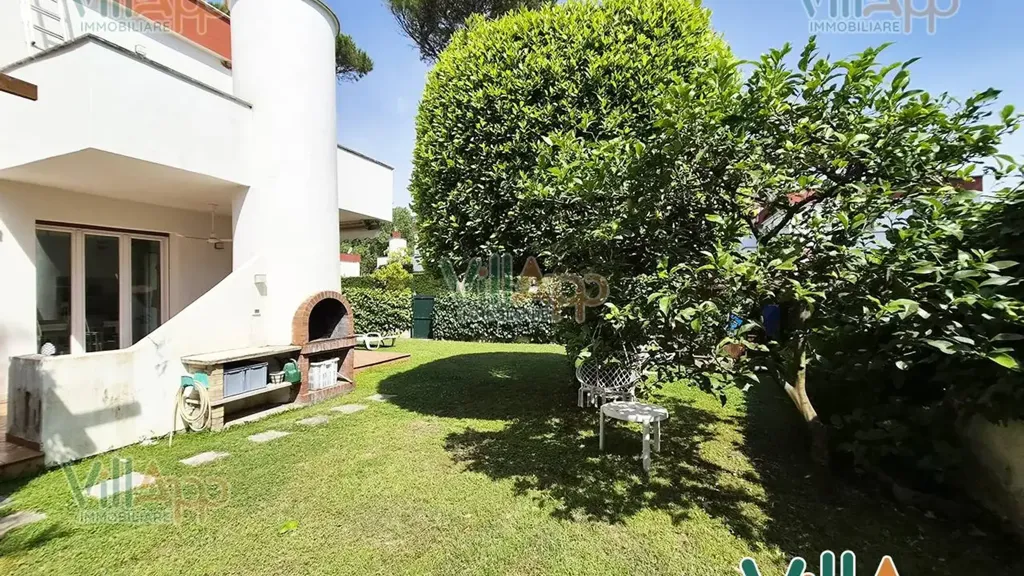 Jardin - Villa with Sea View in Fondi