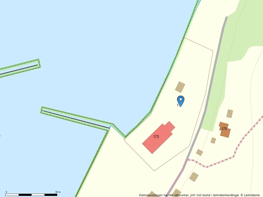 Commercial Property with Sea View in Herrvik