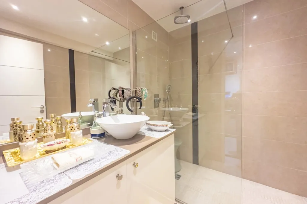 Bagni - Apartment with Terrace Behind Croisette, Cannes