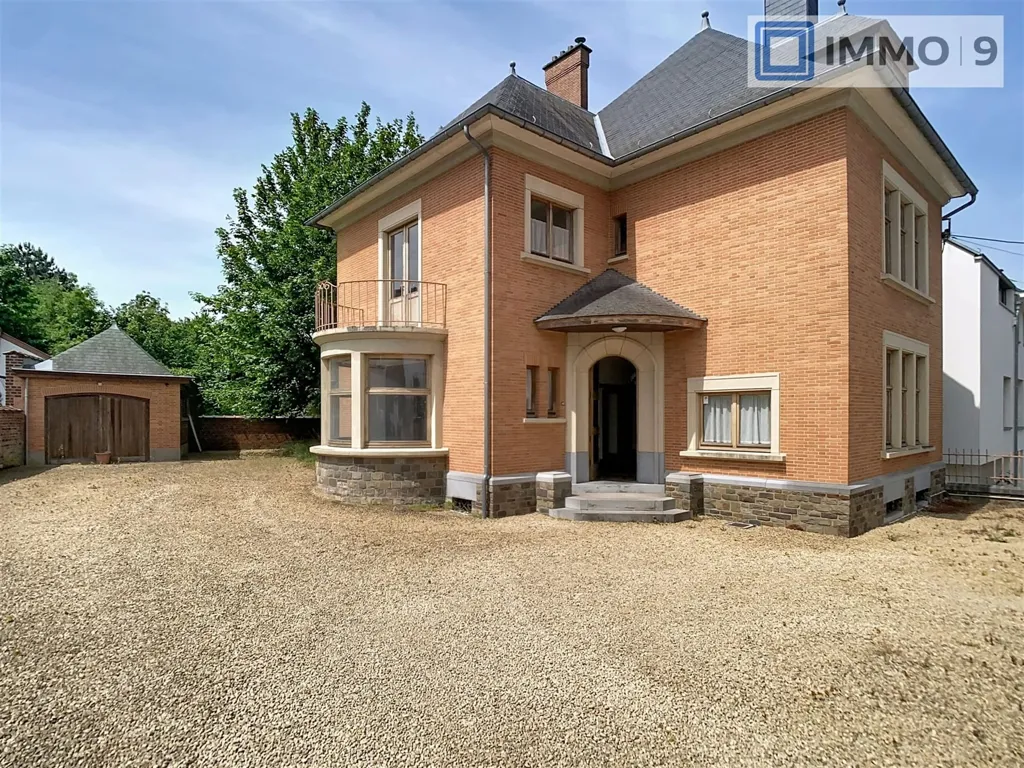 Extérieur - Maison de Maître avec Terrasse à Gembloux