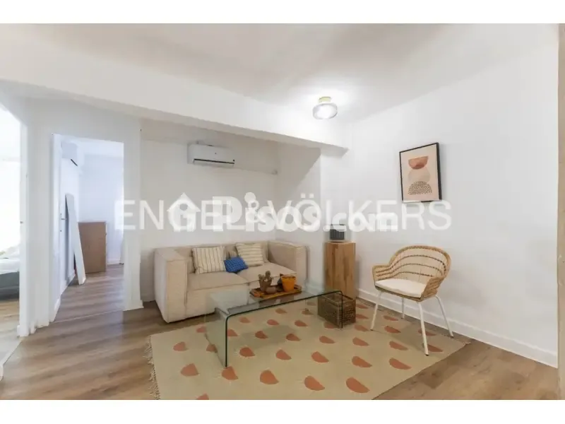 Elutuba - Fully Renovated Flat in En Corts, Valencia