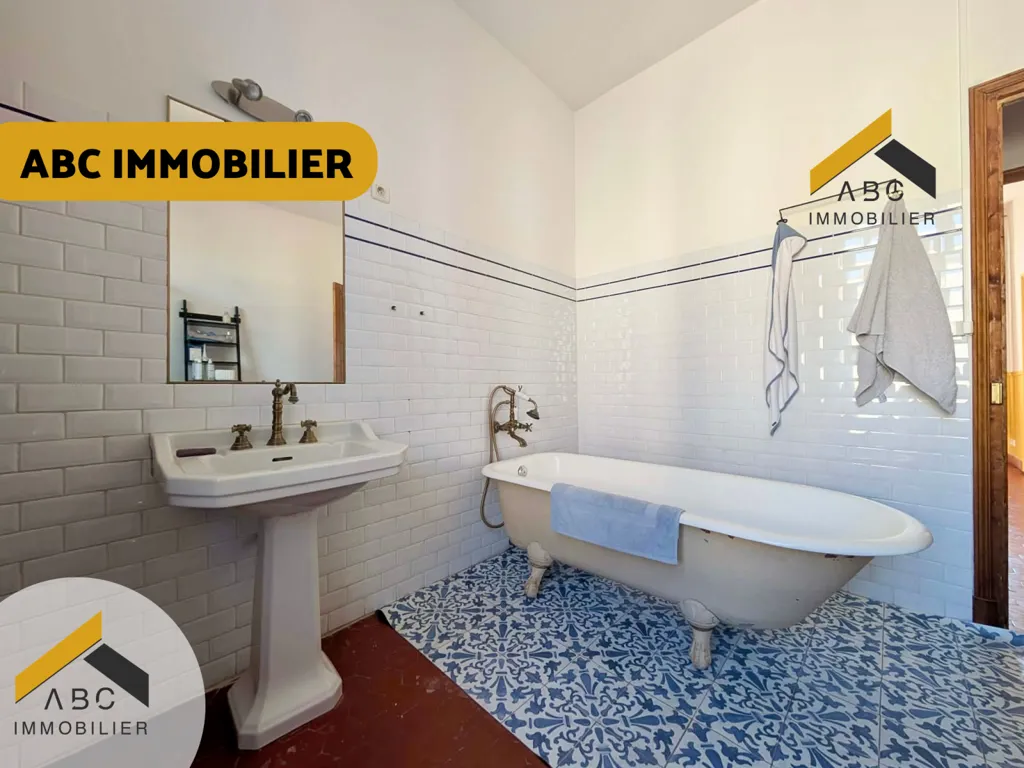 Vannitoad - Charming Townhouse in Orange Centre