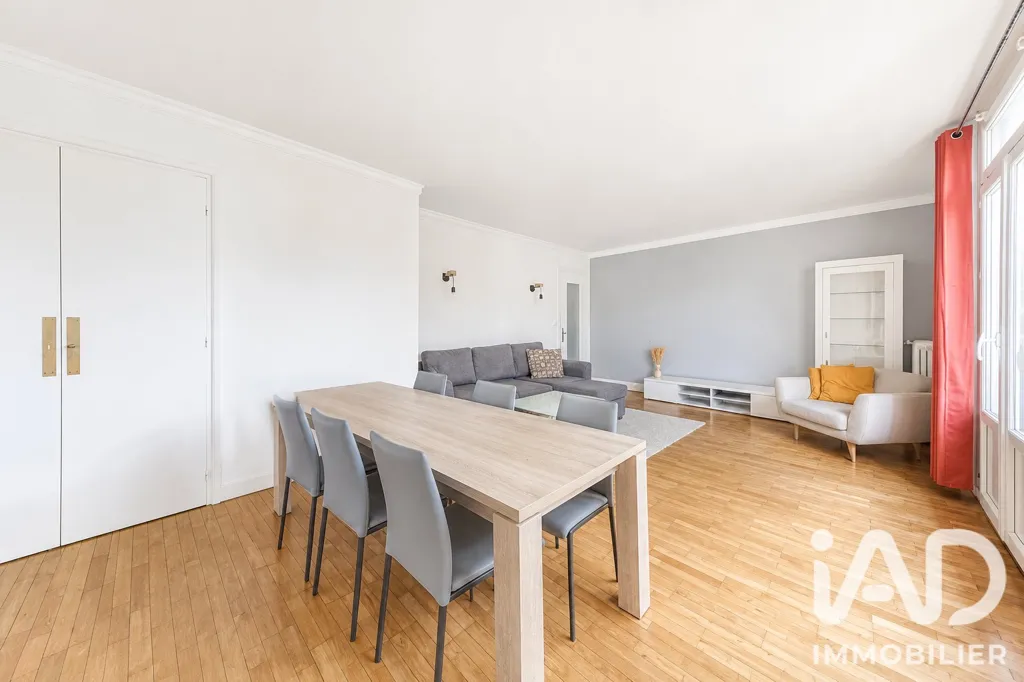 Séjour - Appartement 3 Pièces dans Résidence à Cachan