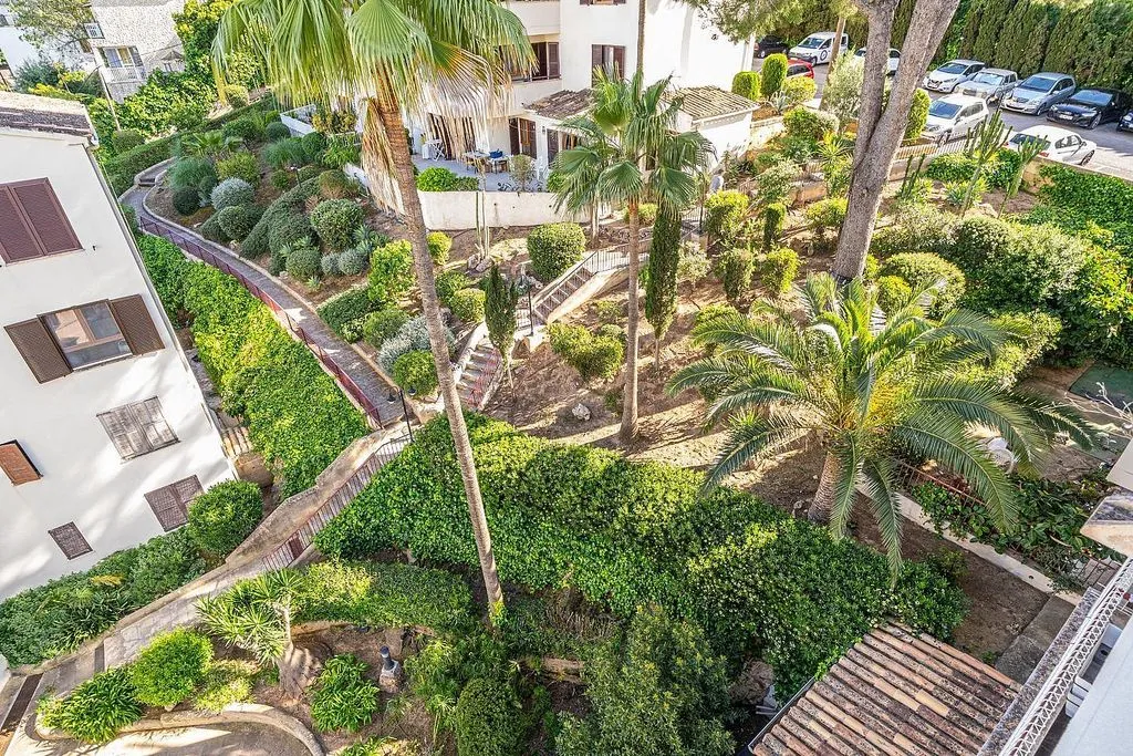 Õhuvaade - Renovated Apartment with Balcony in La Bonanova