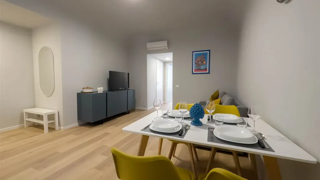 Salle à manger - Modern Bilocale in Palermo's Historic Centre