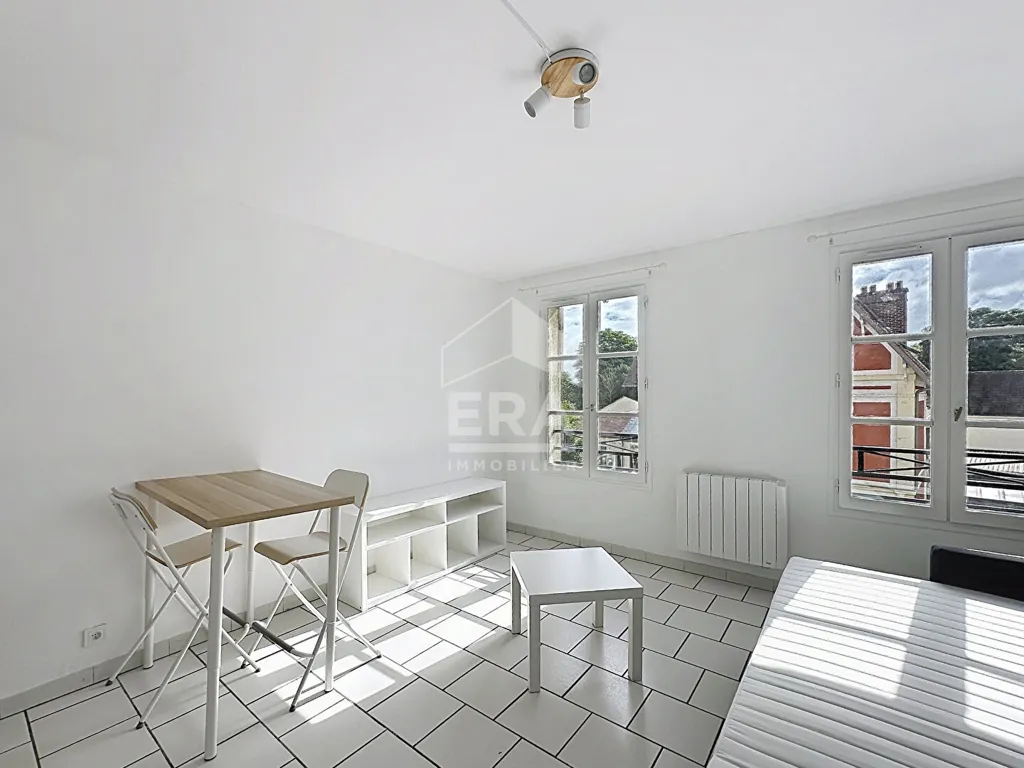Magamistoad - Studio with Parking in Viarmes Centre