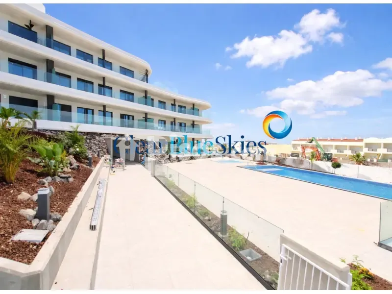 Pool - Newly Built Penthouse with Ocean Views in Costa Adeje