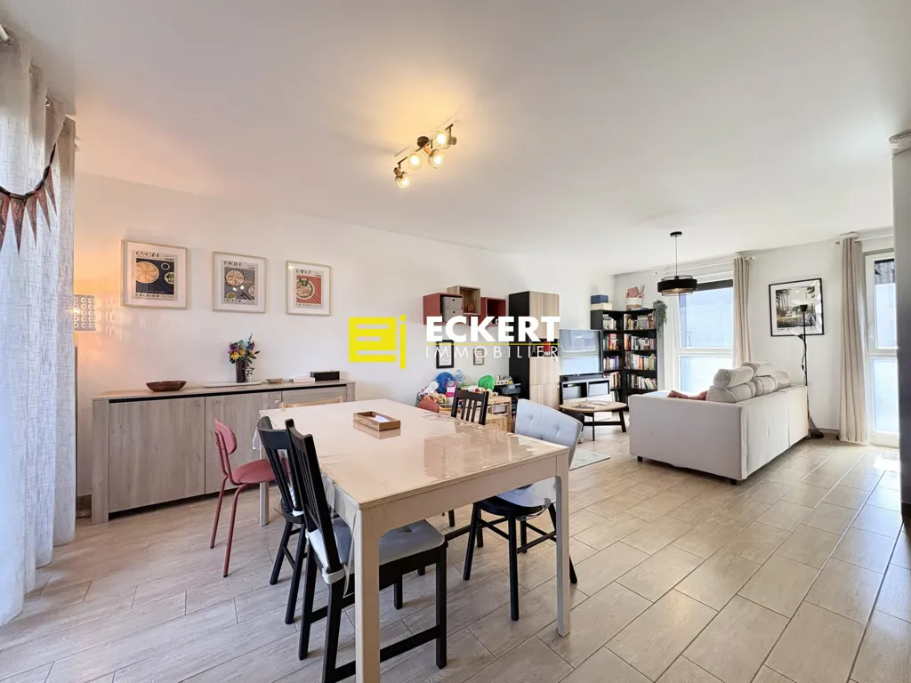 Salle à manger - Duplex 4 Pièces avec Terrasse à Oberhausbergen