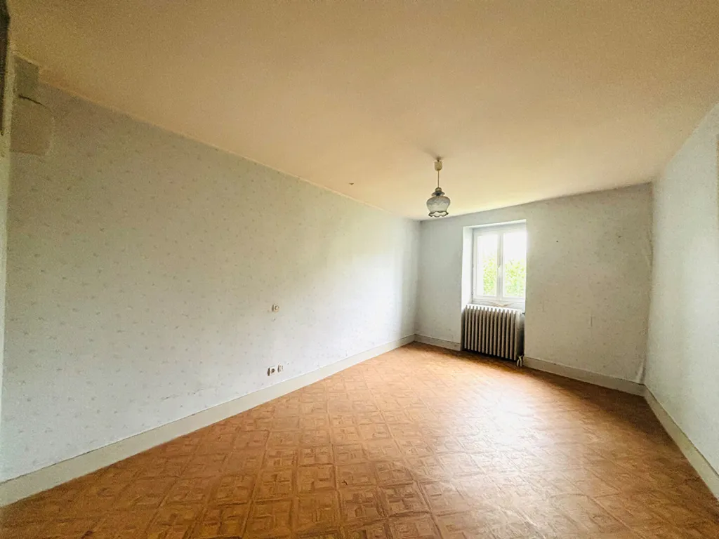 Pièces - Maison à Rénover avec Jardin au Centre de Quingey