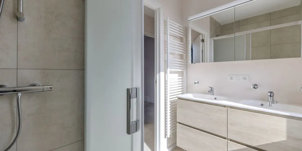 Vannitoad - Energy-Efficient Apartment with Terraces in Kessel