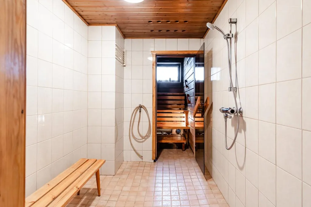 Toad - Developable Plot with House in Linnainmaa