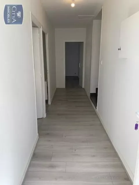 Hallway - 4-Piece Flat with Private Courtyard in Loyettes