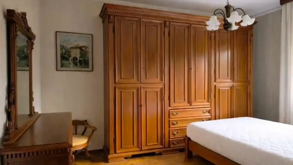 Chambres - Five-Bedroom Apartment with Balcony in Siena