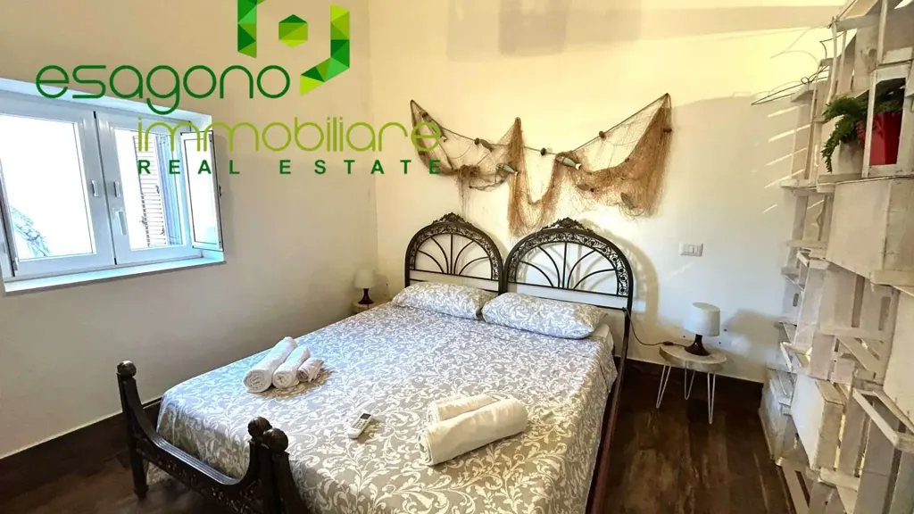 Magamistoad - Rustic Trilocale with Balcony in Siracusa