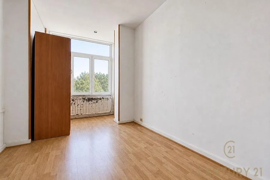 Toad - Bright 3-Bedroom Apartment in Schaerbeek